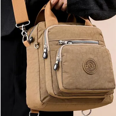 Bolsa Multifuncional em Nylon - Impermeável, Resistente e Estilosa para Viagens e Dia a