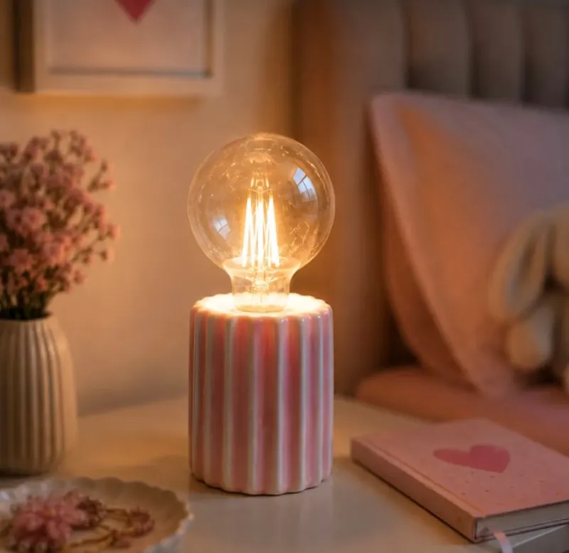Luminária Decorativa Retrô em Cerâmica Rosa - Ideal para Quarto, Sala, Mesa de Cabeceira, Escritório