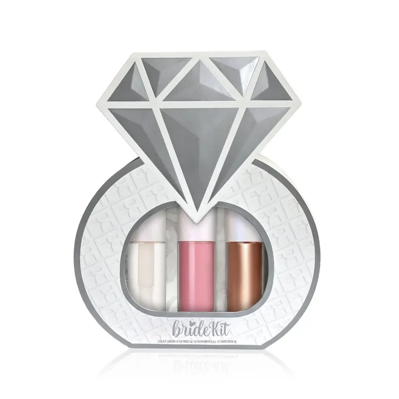 gloss, iluminador e blush