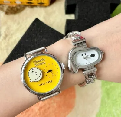 [Estilo opcional] BOXFUN Mai e Snoopy Old Friends Series Watch Mystery Box Meninos Meninas Presentes de aniversário