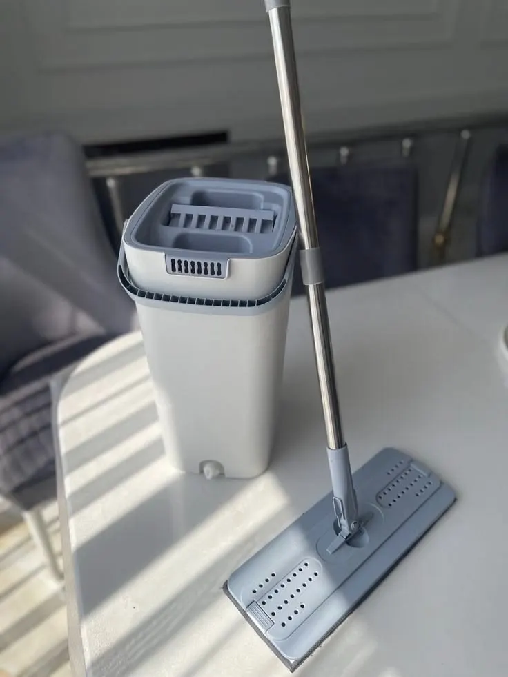 Rodo Flat Mop e Balde Lava e Seca Profissional com 2 Refis Limpeza Prática