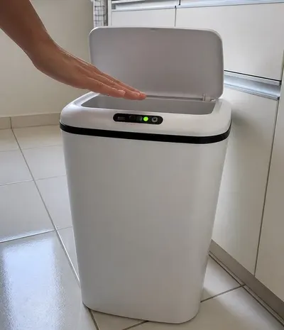 Lixeira com Sensor Automático Abre Fácil em Toque Cesto Lixo Casa 16 Litros