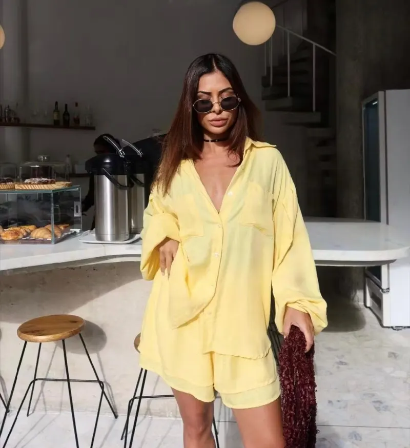CONJUNTO CAMISA BATA COM SHORTS PERFEIÇÃO E ESTILO CHAMISE E SHORTS SOLTINHO
