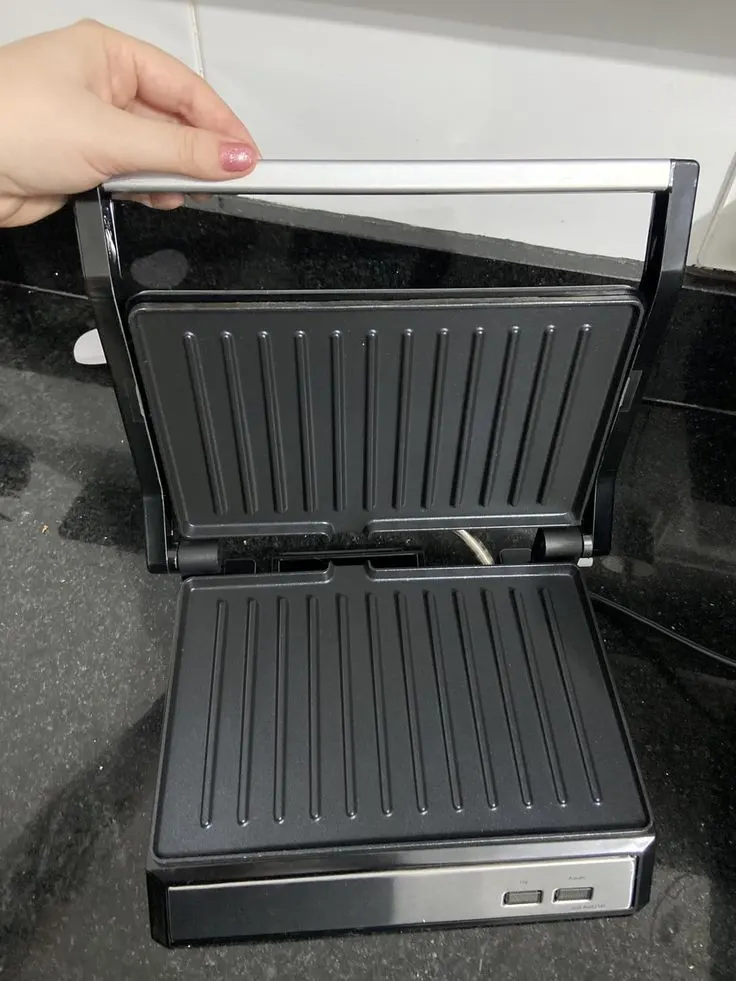 Grill e Sanduicheira Philco PGR21PI Maxx Clean 1000W