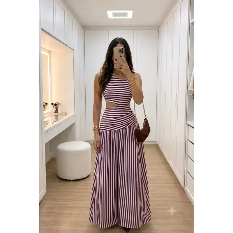 Vestido Longo Feminino Listrado Assimetrico com Costas Abertas Amarração e Recorte na