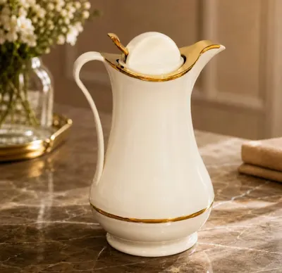 Garrafa Térmica Café Cha 1 Litro Detalhes Dourados Desing Elegante
