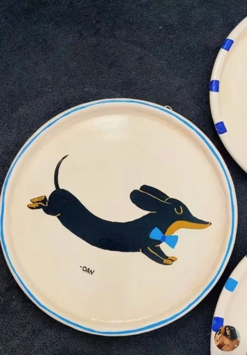Prato decorativo de argila para parede - Salsicha preto com canela