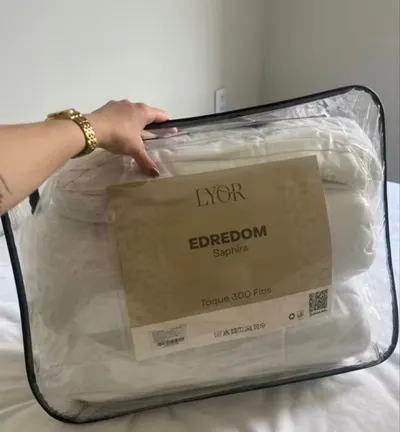 Edredom Hotel Saphira Casal Toque 300 Fios Branco Poliéster Macio Confortável para Cama Quarto e Decoração Qualidade Uso