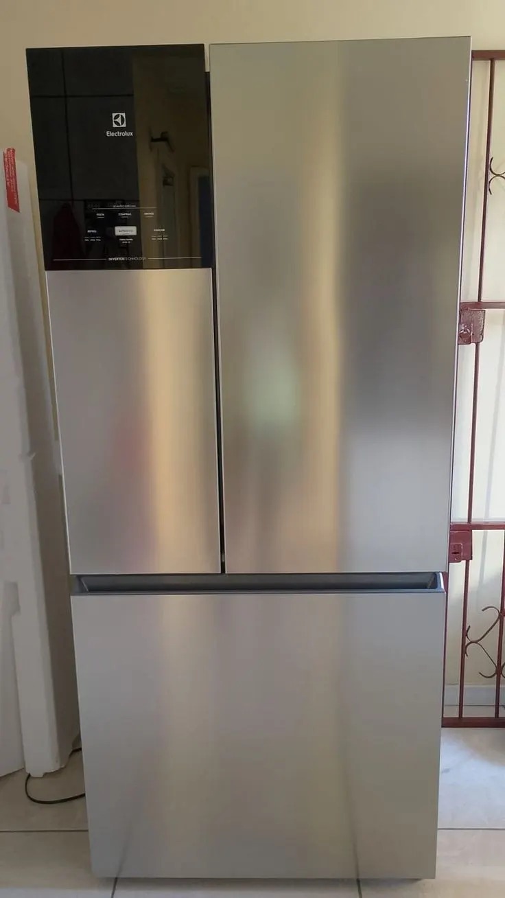 Geladeira Electrolux Frost Free Inverter 484L Efficient AutoSense 3 Portas Inox Look (IM7S)