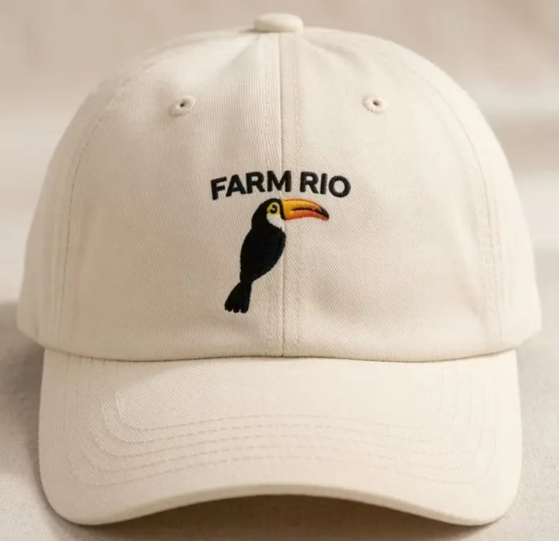Boné Baseball Bege feminino Rio Tucano Aba Curva | Estilo Minimalista Tropical