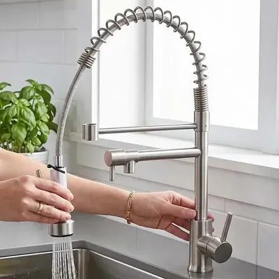 Torneira Monocomando de Cozinha Ducaly Flexível 360° para Bancada, com Jato Direto e Spray em Aço Inoxidável!