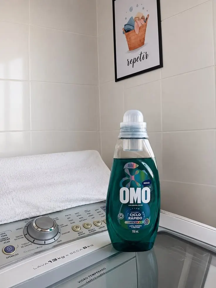 Lava-Roupas Líquido Omo Ciclo Rápido Ação Total Frasco 750ml