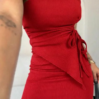 Conjunto Top Cropped tomara que caia franzido ajuste + saia Midi mini dapreada canelado