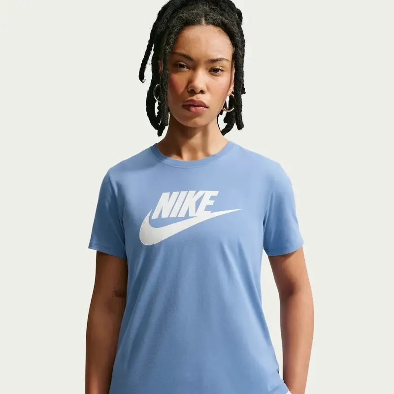 Camiseta Nike Sportswear Essentials Feminina