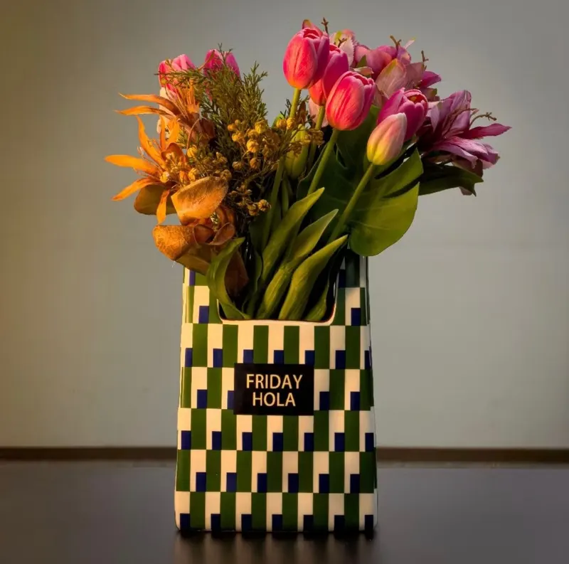 Vaso Cerâmica Bolsa Xadrez Verde Azul Decorativo Luxo