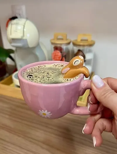 Caneca Coelho Pendurado Rosa 200ml Cerâmica